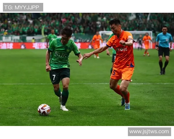 黄强独家揭秘足球技巧与战术分析分享,助你提升球场表现与观赛乐趣